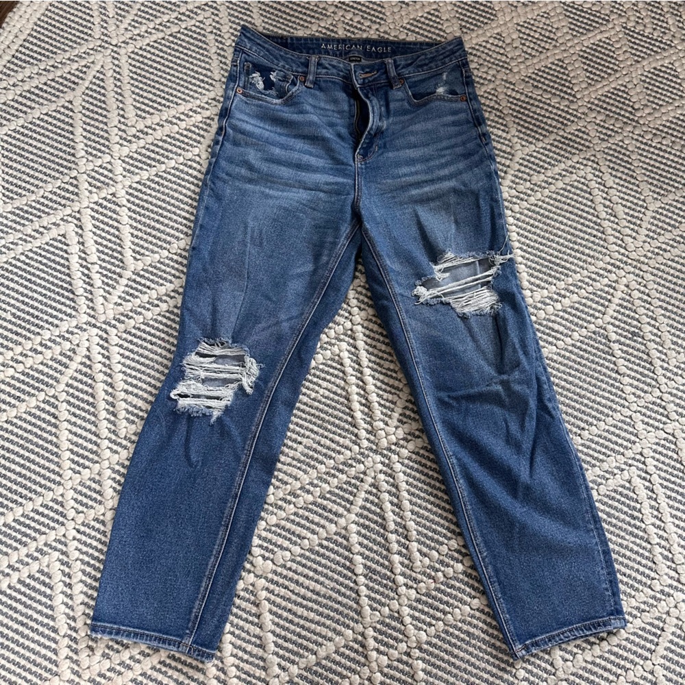 Women’s American Eagle Stretch jeans Distressed size 8